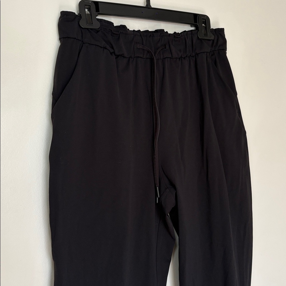 NEW Lululemon Stretch High-Rise Black Jogger Size 8 - Picture 5 of 9